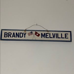 Brandy Melville sign